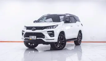 1E928 TOYOTA FORTUNER 2.8 GR SPORT BLACKTOP 4WD AT 2023