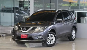 Nissan X-Trail 2.0 V 4WD ปี 2016 รถบ้านมือเดียว ใช้น้อยมากเข้าศูนย์ตลอด ไม่เคยติดแก๊ส สวยเดิม ฟรีดาว
