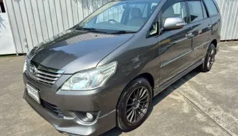 TOYOTA INNOVA 2.0 V เบนซิน เกียร์ออโต้ ปี 2013