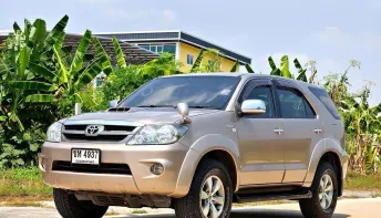 TOYOTA Fortuner 3.0G  4X4 M/T ปี 2007