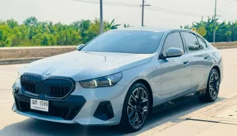 รถมือเดียว ป้ายแดง ไมล์ 2x,xxx แท้ BMW 530e M SPORT PRO G60 ปี 2024
