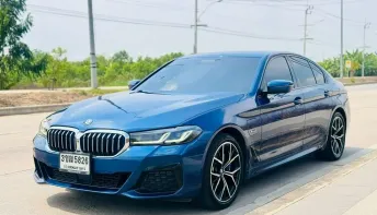 รถมือเดียว ป้ายแดง ไมล์แท้ ฟรีดาวน์ BMW 530e M Sport G30 LCI 2022 