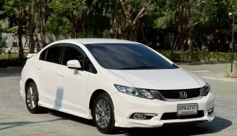 Honda Civic FB 1.8 E สีขาว ปี 2013 จด 2014 โฉมไมเนอร์เชนจ์ ภายในดำ 