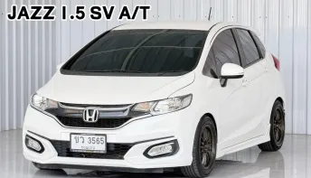 Honda JAZZ 1.5SV  i-VTEC รถเก๋ง 5 ประตู รถสภาพดี มีประกัน