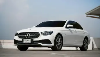Benz E300e Avantgarde ปี 2021  รถมือเดียว ป้ายแดง  เซอร์วิสศูนย์ พร้อมใช้งาน