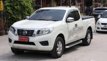 2016 Nissan Navara 2.5 Calibre รถกระบะ ผ่อนเริ่มต้น 5,200.-/6 ปี