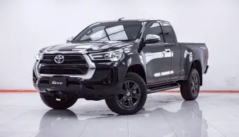1F056 TOYOTA REVO 2.4 MID PRERUNNER SMARTCAB MT 2023