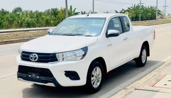 2018 Toyota Hilux Revo 2.4 E SMART CAB 6MT