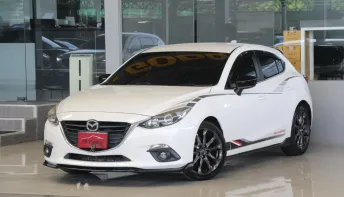 Mazda 3 2.0 Racing Series 5ประตู ปี 2015 รถบ้านแท้มือเดียว ไม่เคยติดแก๊ส สวยเดิมทั้งคัน ออกรถ0บาท