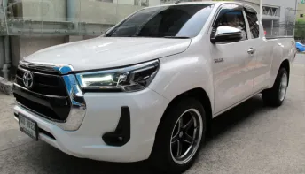 2022 TOYOTA REVO CAB 2.4 MID Z-EDTION เกียร์AUTO