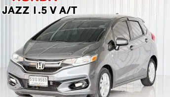 GK รถบ้าน มือเดียว Honda JAZZ 1.5V i-VTEC รถเก๋ง 5 ประตู 