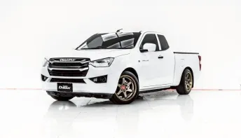 3B476 ISUZU D-MAX 1.9 S SPACECAB MT 2021