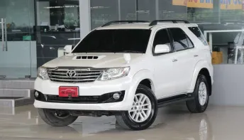 Toyota Fortuner 3.0 V ปี 2013 รถบ้านมือเดียว เข้าศูนย์ตลอด สวยเดิมทั้งคัน ยางดอกเต็ม ออกรถ0บาท