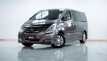 2B350 HYUNDAI H-1 2.5 ELITE AT 2015
