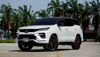 TOYOTA FORTUNER 2.8 GR Sport (Black Top) 4WD AT 2023