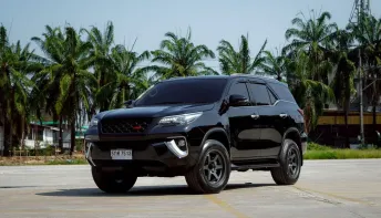 TOYOTA FORTUNER 2.4 V 2WD AT 2017