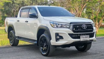 TOYOTA HILUX REVO Rocco 2.8 2WD Double Cab A/T ปี 2018