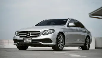 Benz E300e Avantgarde ปี 2020  หารถวิ่งน้อย ราคาไม่ข้ามล้าน รถสวย พร้อมใช้งานทันที 