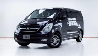 5C624 HYUNDAI H-1 2.5 DELUXE AT 2012