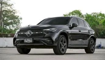 Benz GLC350e 4MATIC AMG Dynamic ปี 2023  มือเดียว ป้ายแดง เซอร์วิสศูนย์ตลอด ออฟชั่นเต็ม