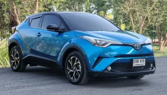 Toyota CHR 1.8 HV MID Black HYBRID A/T  ปี 2021 จด 2022