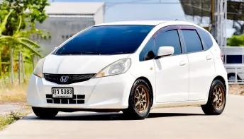 HONDA Jazz 1.5 S i-VTEC Hatch A/T ปี 2011
