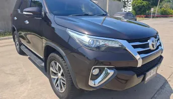 Toyota Fortuner 2.4 V ปี 2016 รถมือสองสภาพดี