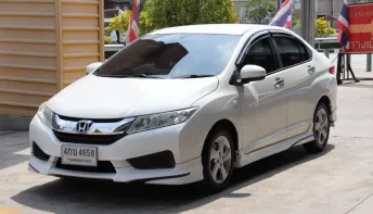 2015 Honda CITY 1.5 i-VTEC รถเก๋ง 4 ประตู 