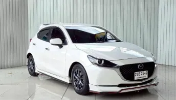 MAZDA2 1.3 Sport S Leather ปี 2022 สีขาว  โฉม ปี14-ปัจจุบัน 5Dr