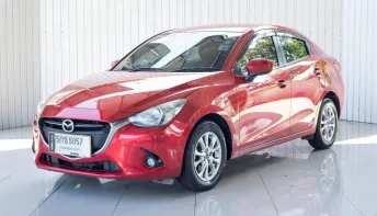MAZDA2 1.3 High Connect ปี 2016 สีแดง เกียร์A/T โฉม ปี14-ปัจจุบัน 4Dr