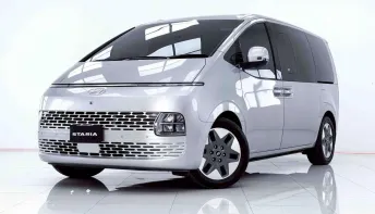 6B597 HYUNDAI STARIA 2.2 SEL AT 2023