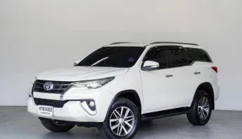 Toyota Fortuner 2.8 V 2015 รถ SUV มือสองสภาพดี