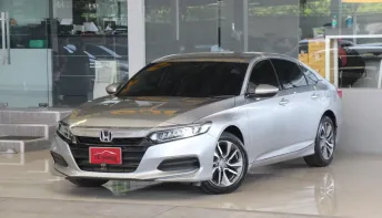 Honda ACCORD 1.5 TURBO EL ปี 2019 ใช้น้อยเข้าศูนย์ตลอด รถบ้านแท้ๆ สวยเดิมทั้งคันรับประกัน ออกรถ0บาท