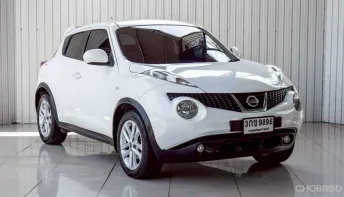 NISSAN JUKE 1.6 V ปี 2014 สีขาว  โฉม ปี10-ปัจจุบัน