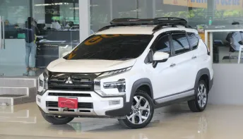 Mitsubishi Xpander 1.5 Cross ปี 2023 ไมล์แท้4x,xxxโล รถบ้านมือเดียว Warrantyศูนย์ เดิมทั้งคัน ฟรีดาว