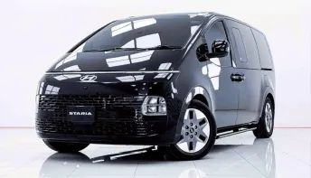 6B619 HYUNDAI STARIA 2.2 SEL AT 2023