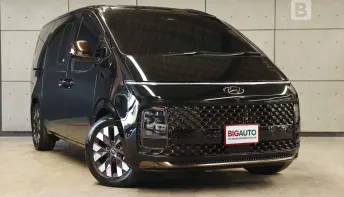 2023 Hyundai Staria 2.2 Premium with sunroof Van AT ไมล์แท้ รับประกันตัวรถ 5 ปี 150,000 KM B7779