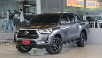Toyota Hilux Revo 2.4 Prerunner MID ออโต้ ปี2021 ไมล์แท้3x,xxxโล รถบ้านมือเดียว เข้าศูนย์ตลอด ฟรีดาว
