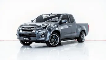 3B522 ISUZU D-MAX 1.9 L SPACECAB MT 2016