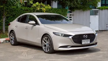 MAZDA 3 2.0 C AT ปี 2022 สีน้ำตาล