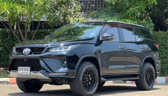 TOYOTA FORTUNER 2.4 LEGENDER BLACK TOP 2020 