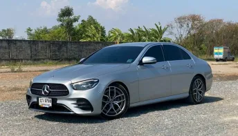 MERCEDES-BENZ E220d AMG Sport [W213] Facelift ซีดานสุดหรู กว้างขวาง ดีเซลสุดประหยัด วิ่งน้อย