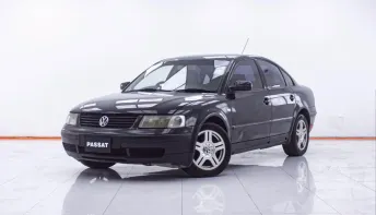 1F335 VOLKSWAGEN PASSAT 1.8 HIGHLINE SEDAN AT 2001