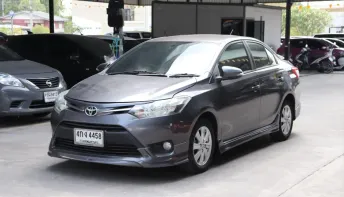 2015 Toyota VIOS 1.5 E รถเก๋ง 4 ประตู 