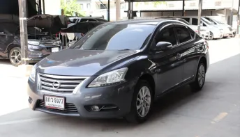 2013 Nissan Sylphy 1.8 รถเก๋ง 4 ประตู 