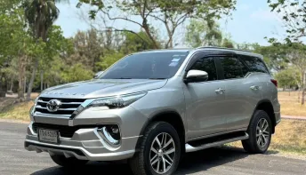 TOYOTA FORTUNER 2.4 V  ปี 2020