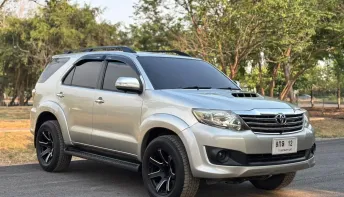 Toyota Fortuner 3.0 V 2 WD ปี 2013