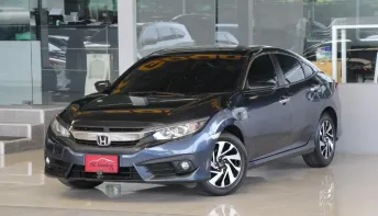 Honda CIVIC 1.8 EL i-VTEC ปี 2017 ใช้น้อยมากเข้าศูนย์ตลอด รถบ้านมือเดียว สวยเดิมทั้งคัน ออกรถ0บาท