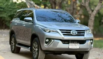 TOYOTA Fortuner 2.4 V 4WD AT TOP ปี 2017