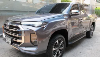 2025 MG EXTENDER GIANT CAB GRAND X เกียร์ธรรมดา สีเทา วิ่งน้อย 9,913 กม.  รถสวยสภาพใหม่